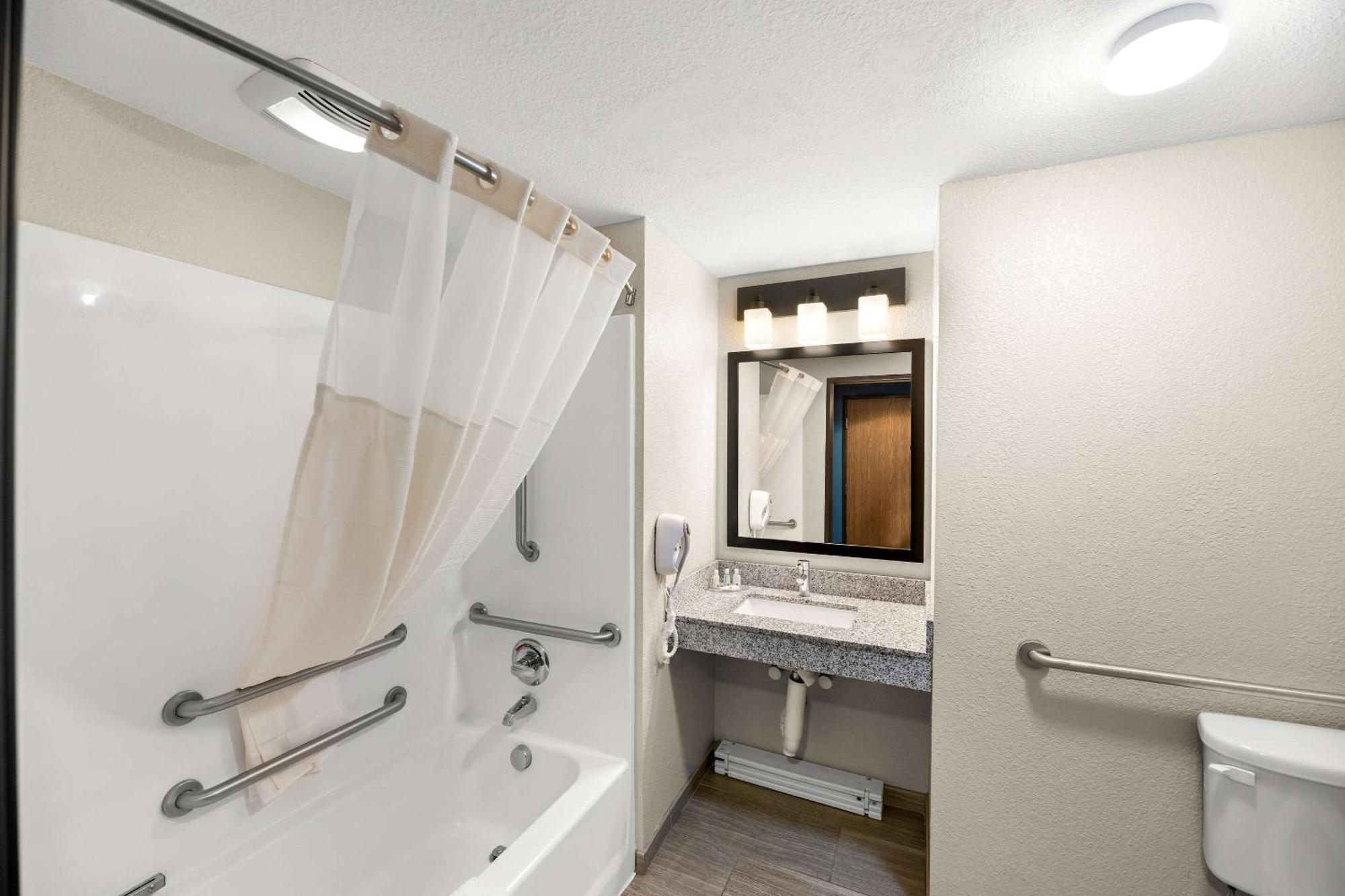 Quality Inn & Suites Big Spring Buitenkant foto