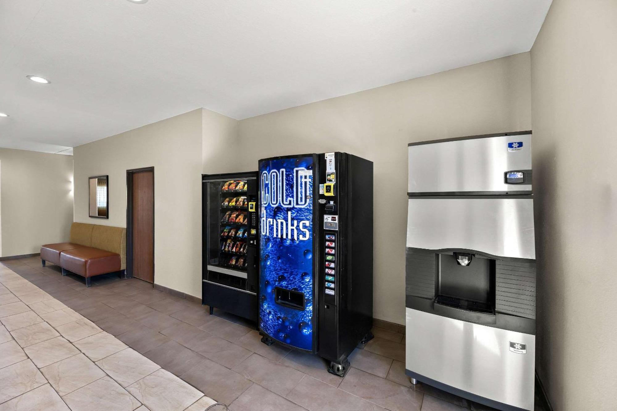 Quality Inn & Suites Big Spring Buitenkant foto
