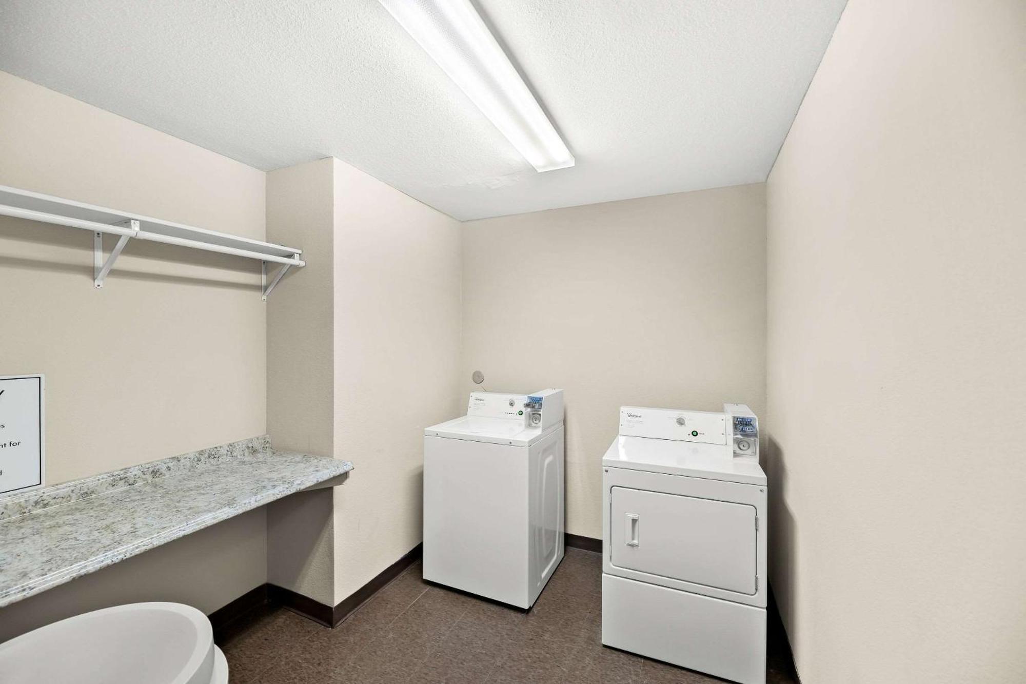 Quality Inn & Suites Big Spring Buitenkant foto