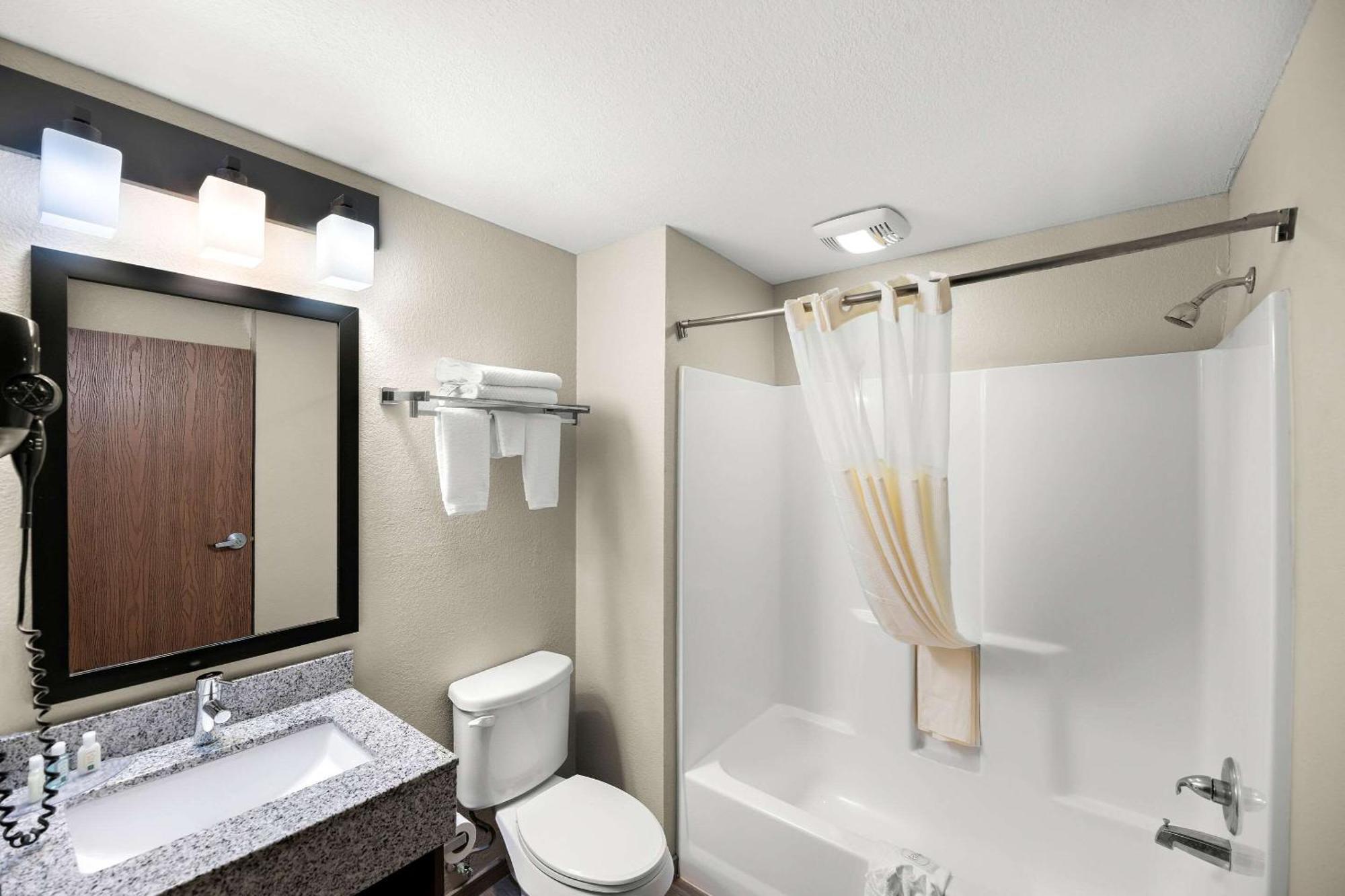 Quality Inn & Suites Big Spring Buitenkant foto