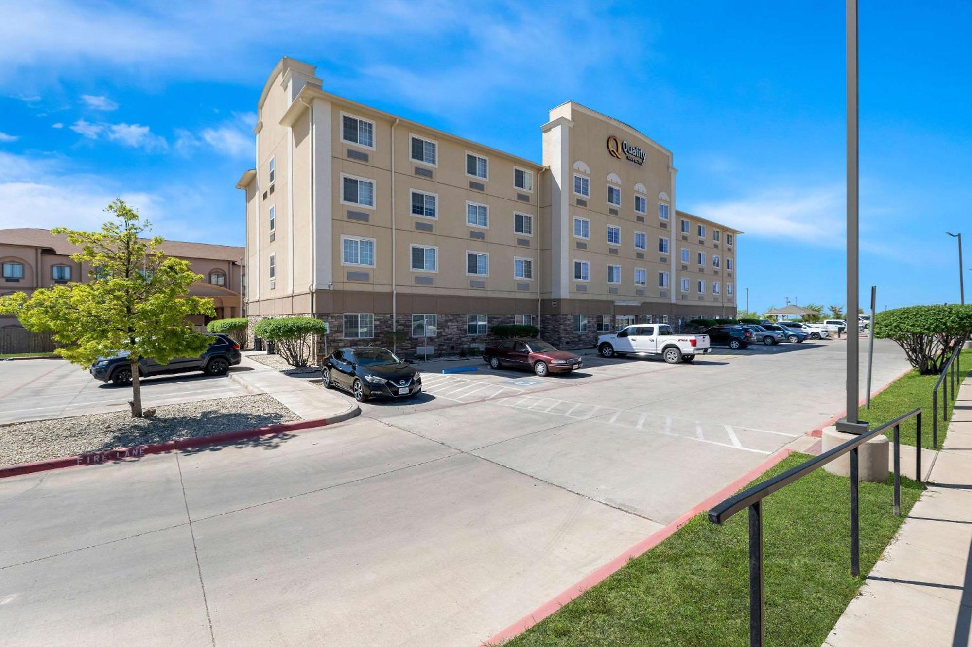 Quality Inn & Suites Big Spring Buitenkant foto
