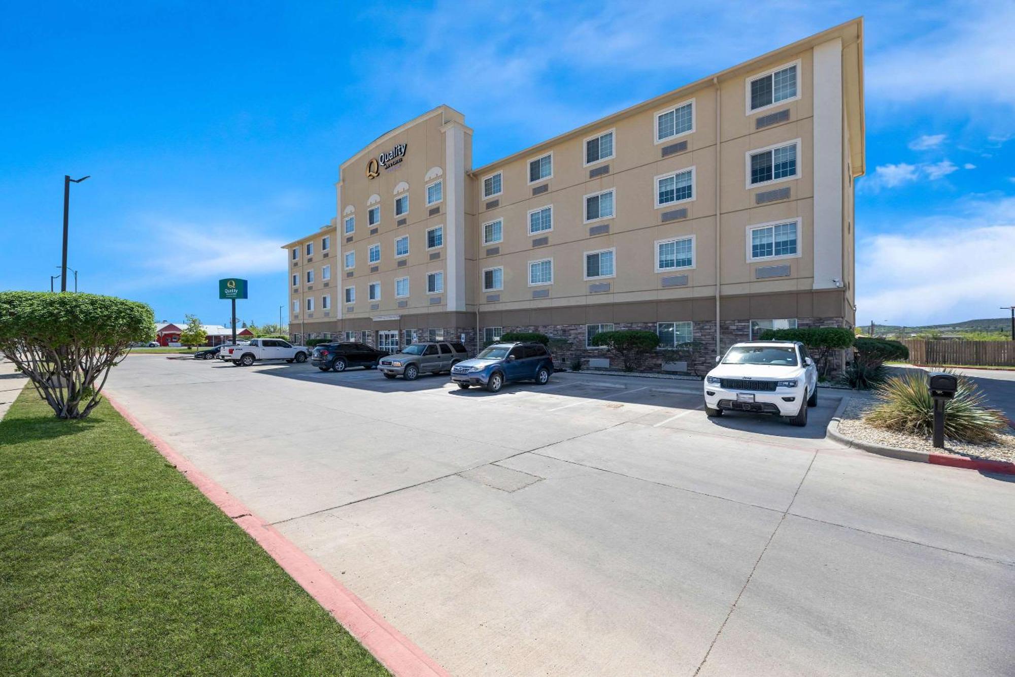 Quality Inn & Suites Big Spring Buitenkant foto