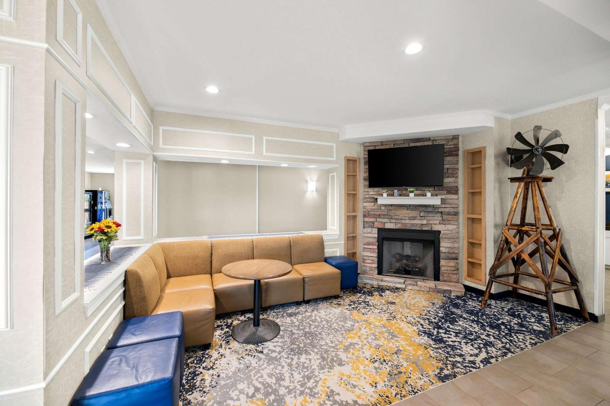 Quality Inn & Suites Big Spring Buitenkant foto